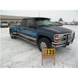 1996 Chev pick-up                                      SN-1GBHK39F0TE149400