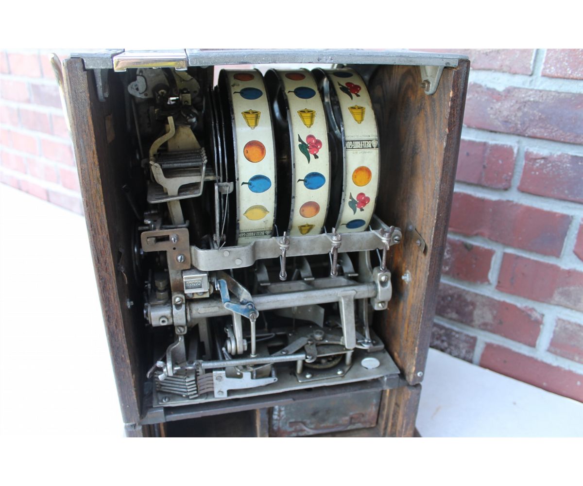 Rare Mills Revamp Nickel Five Cent Slot Machine SN 120356 w/ Key