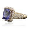 Image 2 : 14KT Yellow Gold 3.11ct Tanzanite and Diamond Ring