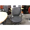 Image 2 : LACASSE BLACK MULTI LEVER TASK CHAIR