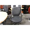 Image 2 : LACASSE BLACK MULTI LEVER TASK CHAIR