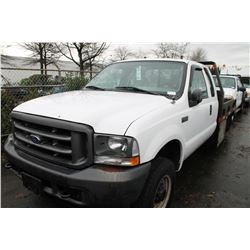 2003 FORD F250 XL SUPER DUTY, 2DR FLATDECK TRUCK, WHITE, VIN # 1FTNX21L23EB28897