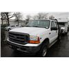 Image 1 : 2001 FORD F-250 XL SUPER DUTY, 2DR FLATDECK TRUCK, WHITE, VIN # 1FTNX21L01EC13220