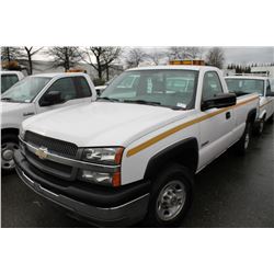 2004 CHEVROLET SILVERADO 2500, 2 DOOR PU, WHITE, VIN # 1GCGC24V64Z193786