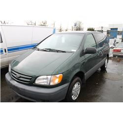 2003 TOYOTA SIENNA CE, PASSANGER VAN, GREEN, VIN # 4T3ZF19C63U544835