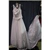 Image 2 : WHITE WEDDING DRESS WITH TRAIN
