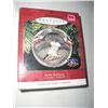 Image 1 : 1997 HALLMARK KEEPSAKE ORNAMENT-NEW IN THE BOX *BASEBALL HEROES-JACKIE ROBINSON* ORIGINAL PRICE $12.