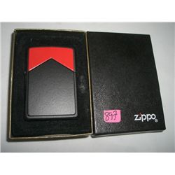 VINTAGE *ZIPPO* LIGHTER *NEW IN ORIGINAL BOX-NEVER USED*!! LIGHTER CAME OUT OF SAFE!!