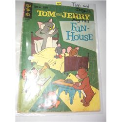 1963 *EXTREMELY RARE* VOL.1 MAY NO.215 GOLD KEY COMICS *TOM AND JERRY* COMIC BOOK VALUE $35.00!!