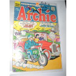 1970 *RARE* VOL.1 AUGUST NO.202 ARCHIE COMICS *ARCHIE* BOOK VALUE $25.00+!! COMIC CAME OUT OF SAFE!!