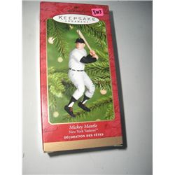 2001 HALLMARK KEEPSAKE ORNAMENT-NEW IN THE BOX *MICKEY MANTLE-NEW YORK YANKEES* ORIGINAL PRICE $14.9