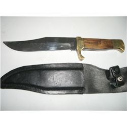 VINTAGE LARGE HEAVY DUTY KNIFE STAMPED *PAKISTAN* COMES WITH KNIFE CASE!! KNIFE CAME OUT OF SAFE!!