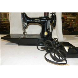 Singer Light Weight Sewing Machine