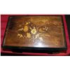 Image 2 : Victorian inlaid Music Box
