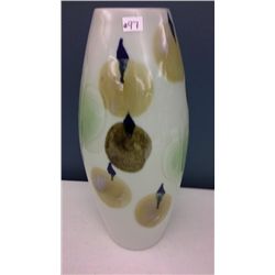 Hand Crafted Chinese Porcelain Vase (12.5  inches)