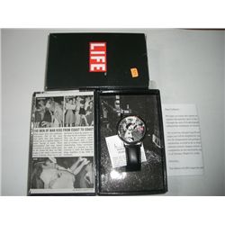 LIFE *WAR SAILOR KISSING GIRL* COLLECTORS WATCH IN ORIGINAL BOX/NEW CONDITION-BOOK VALUE $50.00+!!