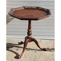 Platter Style Serving Table