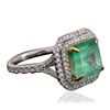 Image 4 : 14KT Two-Tone Gold 5.25ct Emerald and Diamond Ring