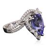 Image 2 : 18KT White Gold 6.97ct Tanzanite and Diamond Ring