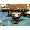 Image 6 : HUGHES OWENS SURVERORS DUMPY LEVEL IN ORIGINAL WOOD BOX - INCLUDES BRASS PLUM BOB & SCREWDRIVER & 2 
