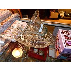 GLASS DIVIDED SERVING DISH AND GLASS FOR IN WROUGHT IRON STAND