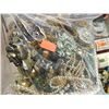 Image 2 : BAG OF ASSORTED JEWELERY