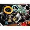 Image 1 : ASSORTED BRACLETS AND JEWELERY IN TRAY