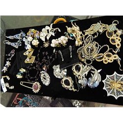 ASSORTED EARINGS ETC IN TRAY