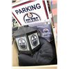 Image 1 : BOX W/ OILERS MEMORABILIA