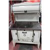 Image 1 : 1920'S LaSALLE ANTIQUE WOOD BURNING KITCHEN STOVE