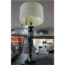 METAL SHOWHOME LAMP