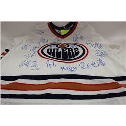 EDMONTON OILERS TEAM SIGNED CCM JERSEY SIZE:M