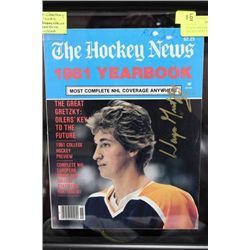 WAYNE GRETZKY SIGNED 1981 HOCKEY NEWS W/COA