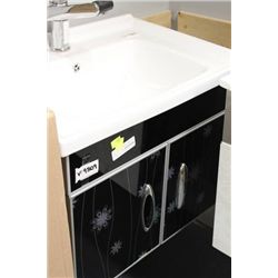 9809 SMALL BLACK AND SILVER FLOATING BATHROOM