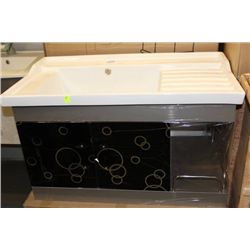 9435 BLACK AND SILVER FLOATING BUBBLE DESIGN