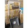 Image 1 : SLEIGH SHOVEL