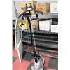 Image 1 : CLOTHES STEAMER