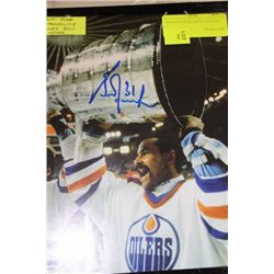 GRANT FUHR SIGNED 8 X 10 W/ COA