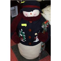 PLUSH 3'  DECORATIVE SNOWMAN