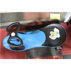 SKITTER KIDS RIDING TOY ON CHOCE BLUE