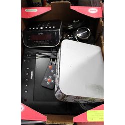 BOX OF ELECTRONIC INCLUDES WATCH, DIGITAL CAMERA