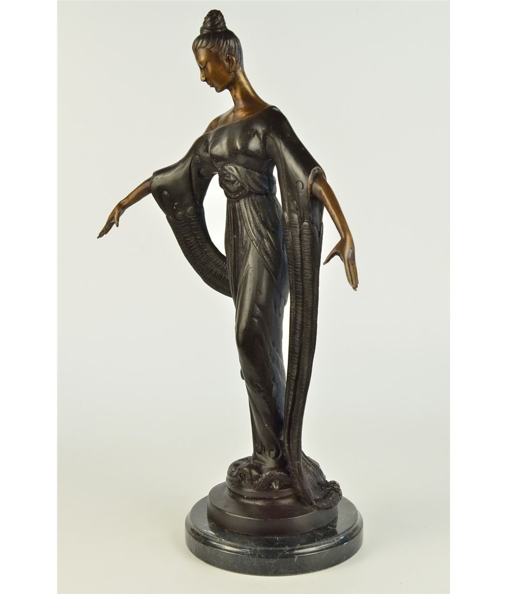 19"x11" 19" Tall High Fashion Model Designer Home Decor Bronze