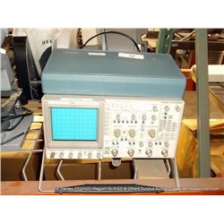 TEKTRONIX 2246 100MHZ OSCILLOSCOPE