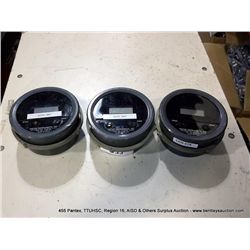 LOT: (3) DWYER 603A ELECTRIC GAUGES 3X MONEY