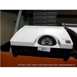 HITACHI CP-D10 PROJECTOR