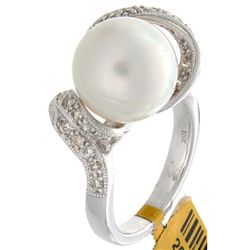 18K White Gold 10.75ctw Pearl & Diamond Ring