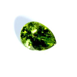 9 ct & up Peridot Pear Shaped (9.27)