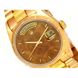 36mm Rolex 18K Yellow Gold Oyster Perpetual Daydate Watch. Wood Dial. 18K Yellow Gold Bark Finish Be