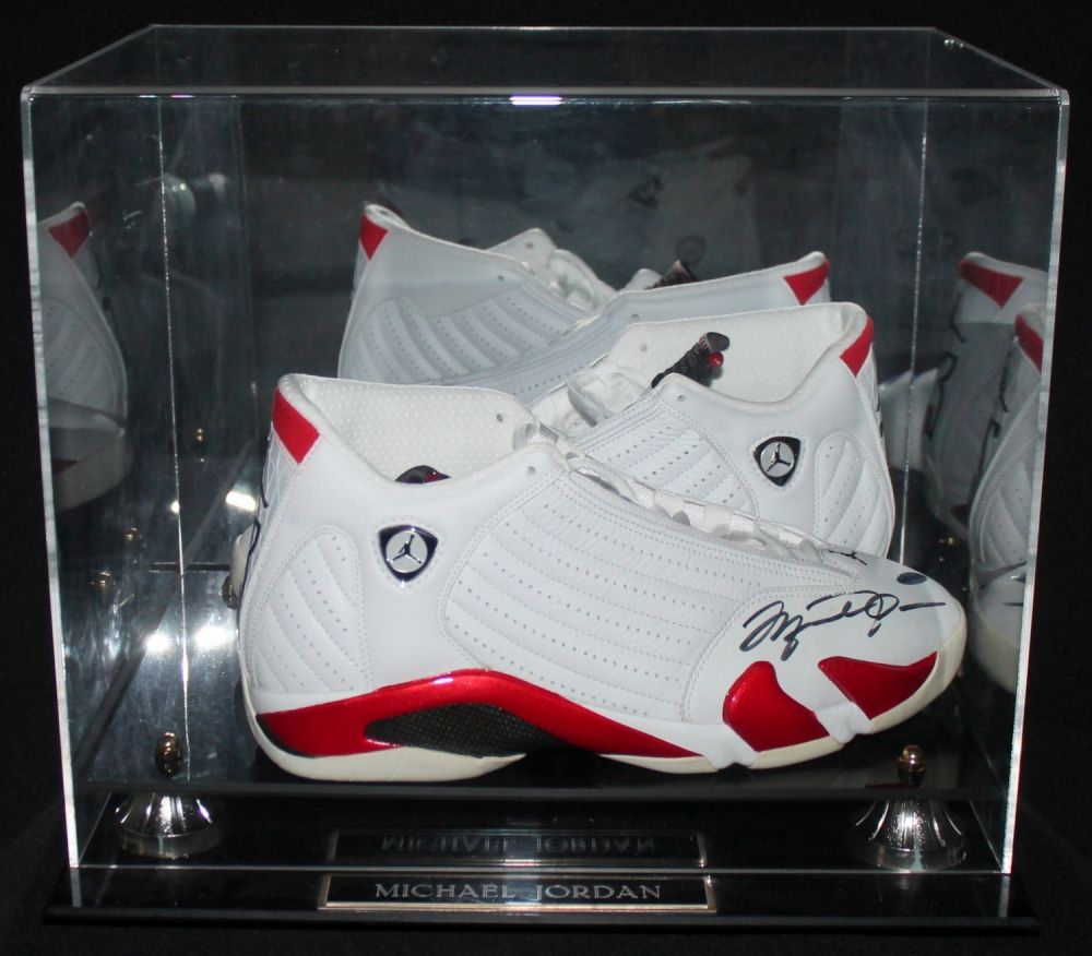 Michael Jordan Signed Nike Air Jordan 