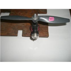 VINTAGE 1950'S *SMALLER ENGINE* MODEL AIRPLANE ENGINE W/ PROP!! ENGINE CAME OUT OF SAFE!!
